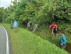 Antisipasi Genangan Dan Penyakit, Babinsa Koramil 1407-14Libureng Kodim Bone Intensifkan Pembersihan Parit
