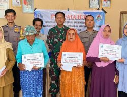 Kawal Hak Rakyat, Babinsa Koramil 1407-11/Barebbo Kodim Bone Pastikan Penyaluran BLT DD Cinnong Lancar