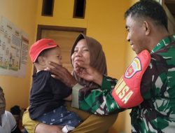 Wujudkan Balita Sehat, Babinsa Kodim Bone Koramil 15/Mare Dampingi Pelaksanaan Posyandu Di Desa Tellu Boccoe.