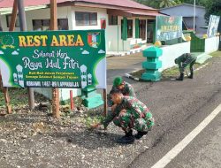 Wujudkan Lingkungan Asri, Personel Koramil 09/Lapri Kodim Bone Kompak Benahi Pangkalan