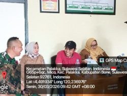 Kawal Kemajuan Wilayah, Babinsa Koramil 21/Palakka Intensifkan Komsos Di Kantor Desa Mico