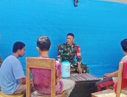 Optimalkan Pembinaan Wilayah, Babinsa Ulaweng Kodim 1407/Bone Sambangi Warga Di Dusun Kampiri