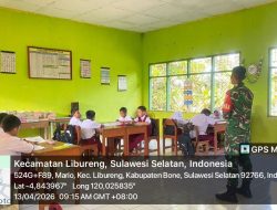 Tanamkan Jiwa Patriotisme, Babinsa Koramil 1407-14/Libureng Beri Materi Wawasan Kebangsaan Bagi Murid SDN 185 Mario