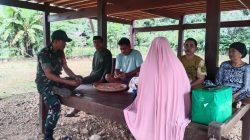 Babinsa Koramil 1407-18/Kajuara Mantapkan Kemanunggalan TNI-Rakyat Lewat Komsos