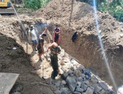 Dandim 1407/Bone Pastikan Pembangunan Jembatan Maccope Berjalan Maksimal : Gotong Royong Adalah Kunci