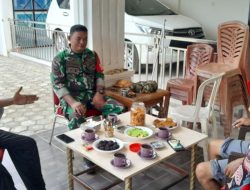 Pastikan Kondusifitas Wilayah, Babinsa Koramil 1407-03/Cenrana Intensifkan Komsos Bersama Perangkat Desa