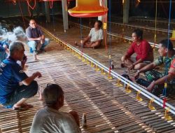 Optimalkan Potensi Desa, Babinsa Koramil 1407-11/Barebbo Jalin Kedekatan Dengan Pelaku Usaha Ternak