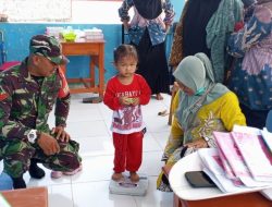 Jaga Kesehatan Ibu Dan Anak, Babinsa Koramil 15/Mare Lakukan Pendampingan Posyandu Di Wilayah Binaan