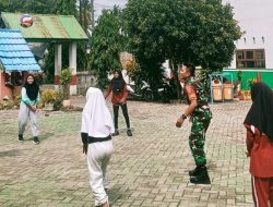 Babinsa Koramil 1407-21/Palakka Kodim Bone Beri Motivasi Olahraga Di SD Negeri 28 Usa