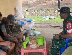 Sinergi Tanpa Batas : Babinsa Kodim Bone Koramil 11/Barebbo Sambangi Warga Sugiale