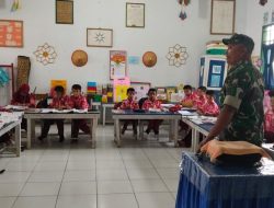 Babinsa Koramil 1407-20/Bontocani Berikan Motivasi Belajar Di SD Inpres 10/73 Kahu
