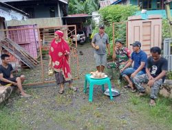 Jaga Kedekatan Dengan Masyarakat, Babinsa Koramil 1407-13/Sibulue Bangun Suasana Kekeluargaan Bersama Warga Pattiro Bajo