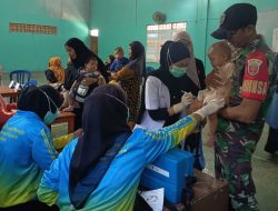 Babinsa Kodim 1407/Bone Koramil 1407-18/Kajuara Turun Langsung Dampingi Posyandu, Perkuat Upaya Cegah Stunting
