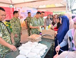Pasar Murah Warnai Jelang HUT Ke 81 TNI, Warga Bone Antusias Berbelanja