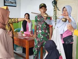 Peduli Kesehatan Masyarakat, Babinsa Ramil 09 Lapri Kodim 1407/Bone Dampingi Petugas Posyandu